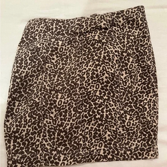 free people denim leopard mini skirt - Picture 2 of 3